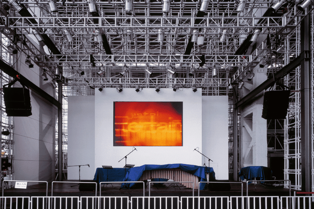 staging rental dubai